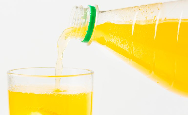 Unde poate duce consumul de sucuri acidulate