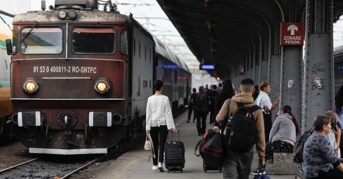 CFR-iștii, în pericol să piardă sporurile pentru ore suplimentare și de noapte. Administrația invocă lipsa de bani
