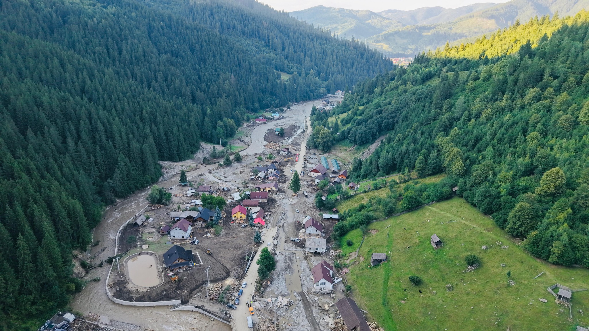 Se lansează campania „Reconstruim Broșteniul, împreună!”