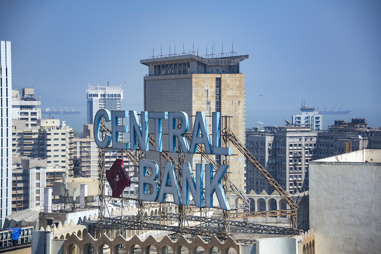 Rolul băncii centrale în economie
