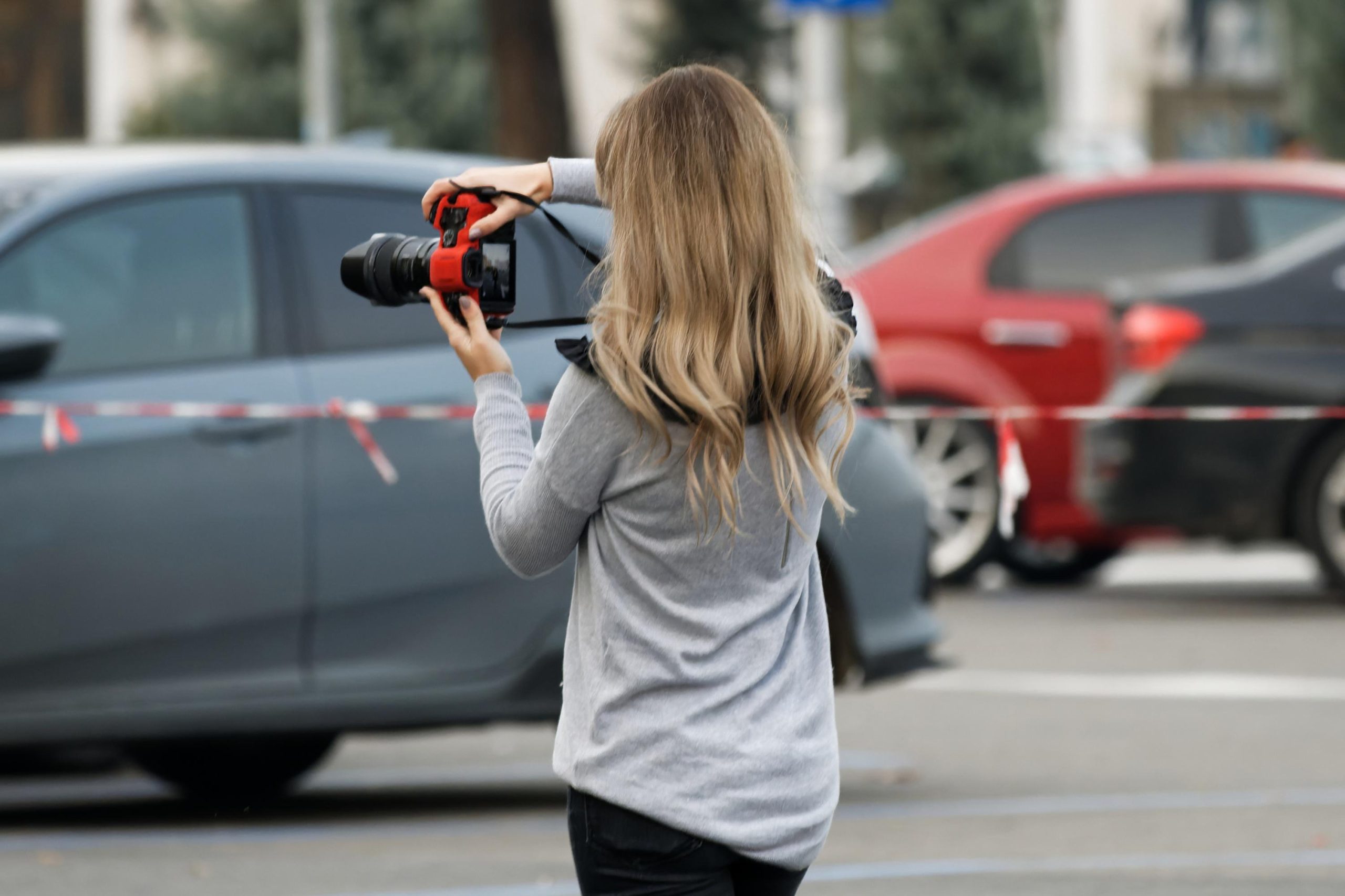 Cum alegi un aparat foto bun fără să plătești pentru funcții pe care nu le folosești